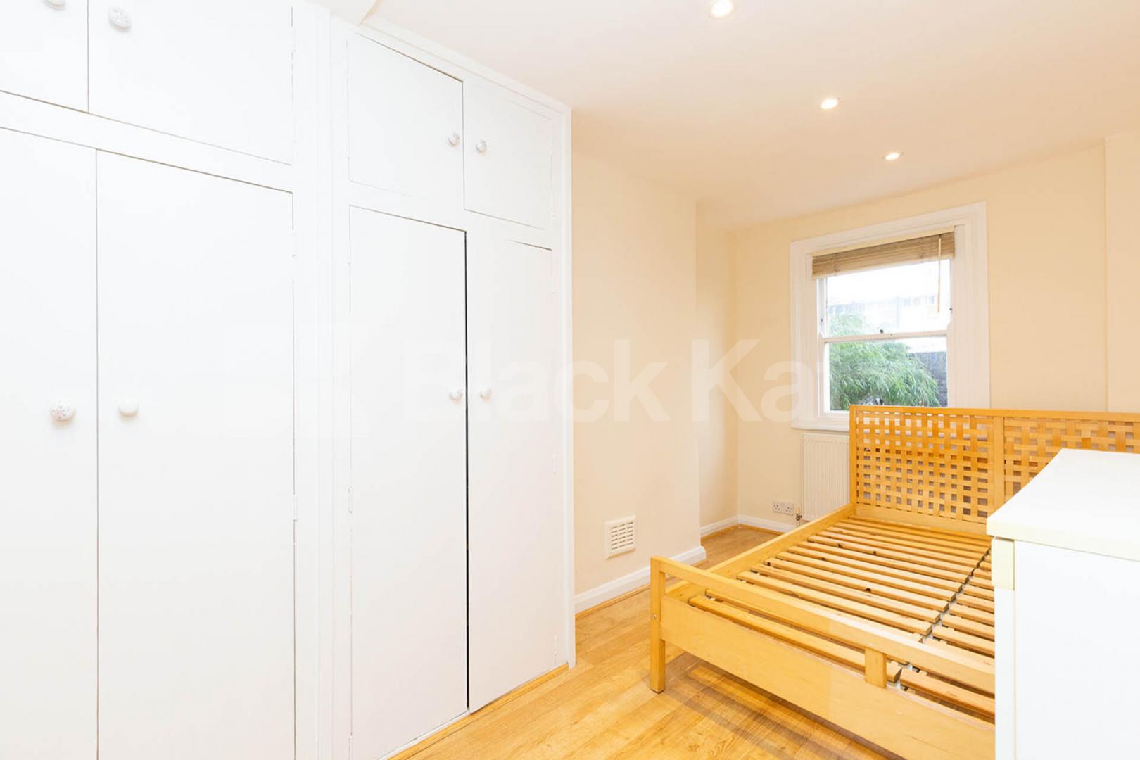 A recently redecorated and cosy one bedroom flat  in De Beauvoir Town Buckingham Road, Dalston